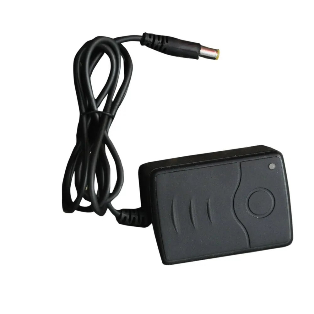 Adapter 5V 1 Amp GI 825 DC+SONY Stackfine