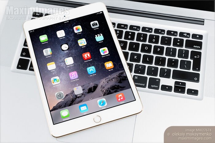 [IC7530] Apple I Pad MM9N3 HN/A BLUE 5th Gen 256GB Wifi