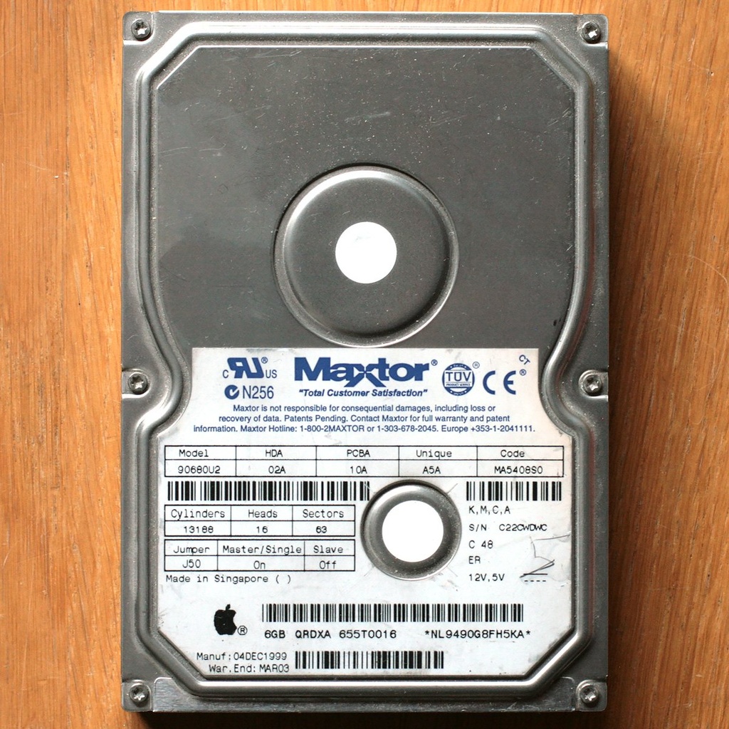 [IC8548] Cabinet Maxtor LAPPLE